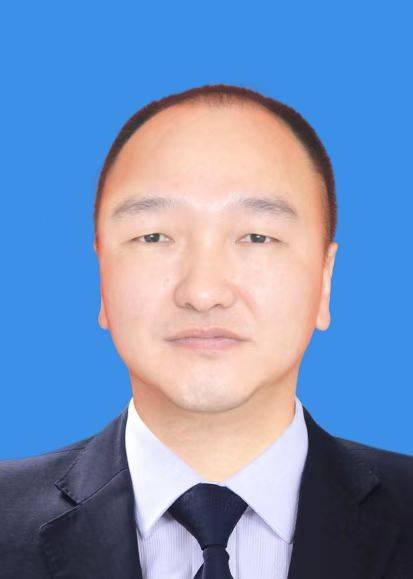 蒋晓峰（重庆市南岸区南山街道党工委政法委员、统战委员）