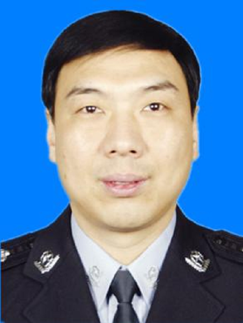 曹志强（山西省晋城市泽州县公安局二级高级警长）