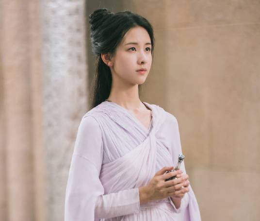花千骨（电影《花千骨》的女主角）
