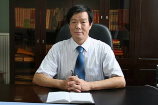 顾亮（黄冈中学河南学校校长）