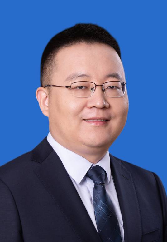 王镇（中国医学科学院肿瘤医院胸外科副主任医师）